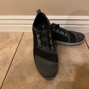 UA fashion sneakers size 10.5